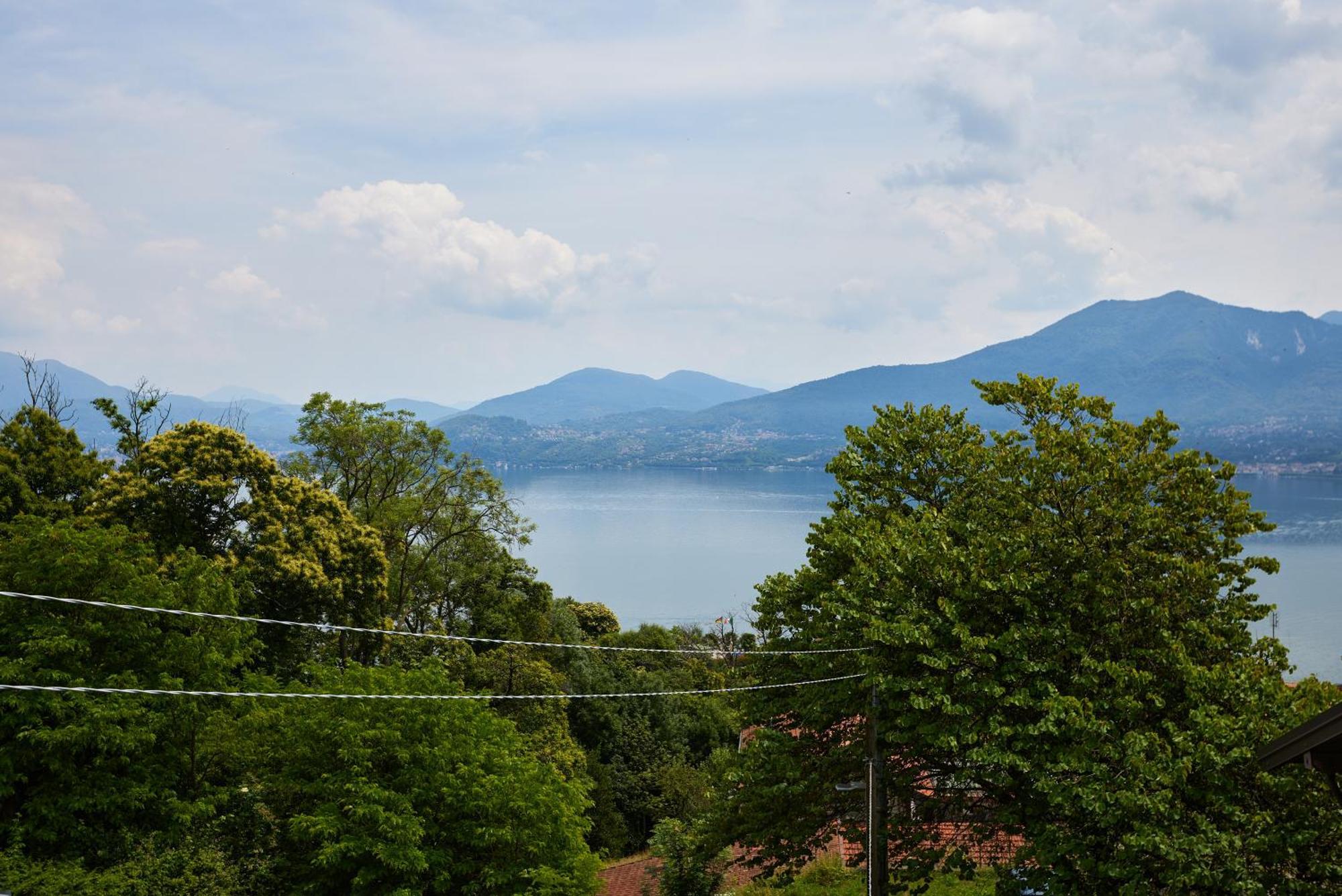 Villa Di Paese - Splendida Vista Lago Maggiore Oggebio Exterior foto